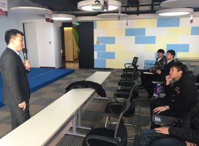 红青团创始人刘文军赴西安颐高电商园交流分享会——聚焦信息技术咨询服务